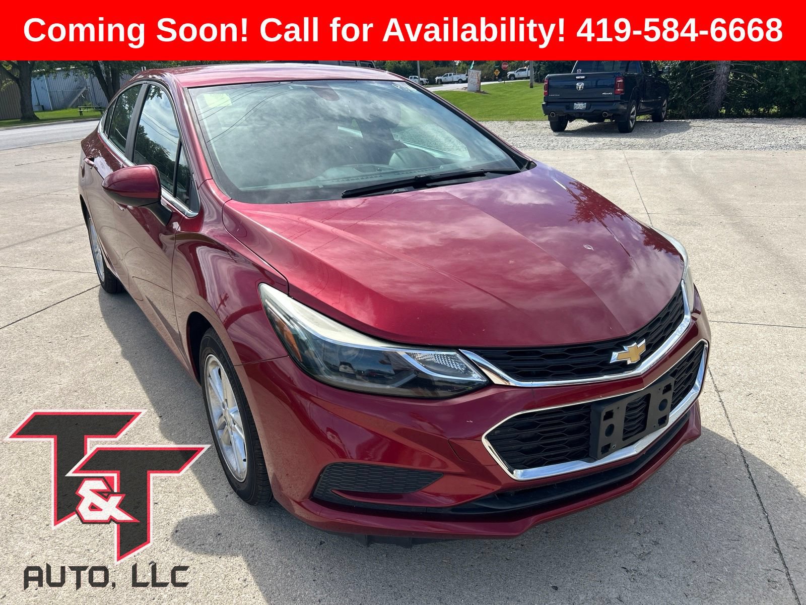 Used 2017 Chevrolet Cruze LT w/ Convenience Package FWD image 1