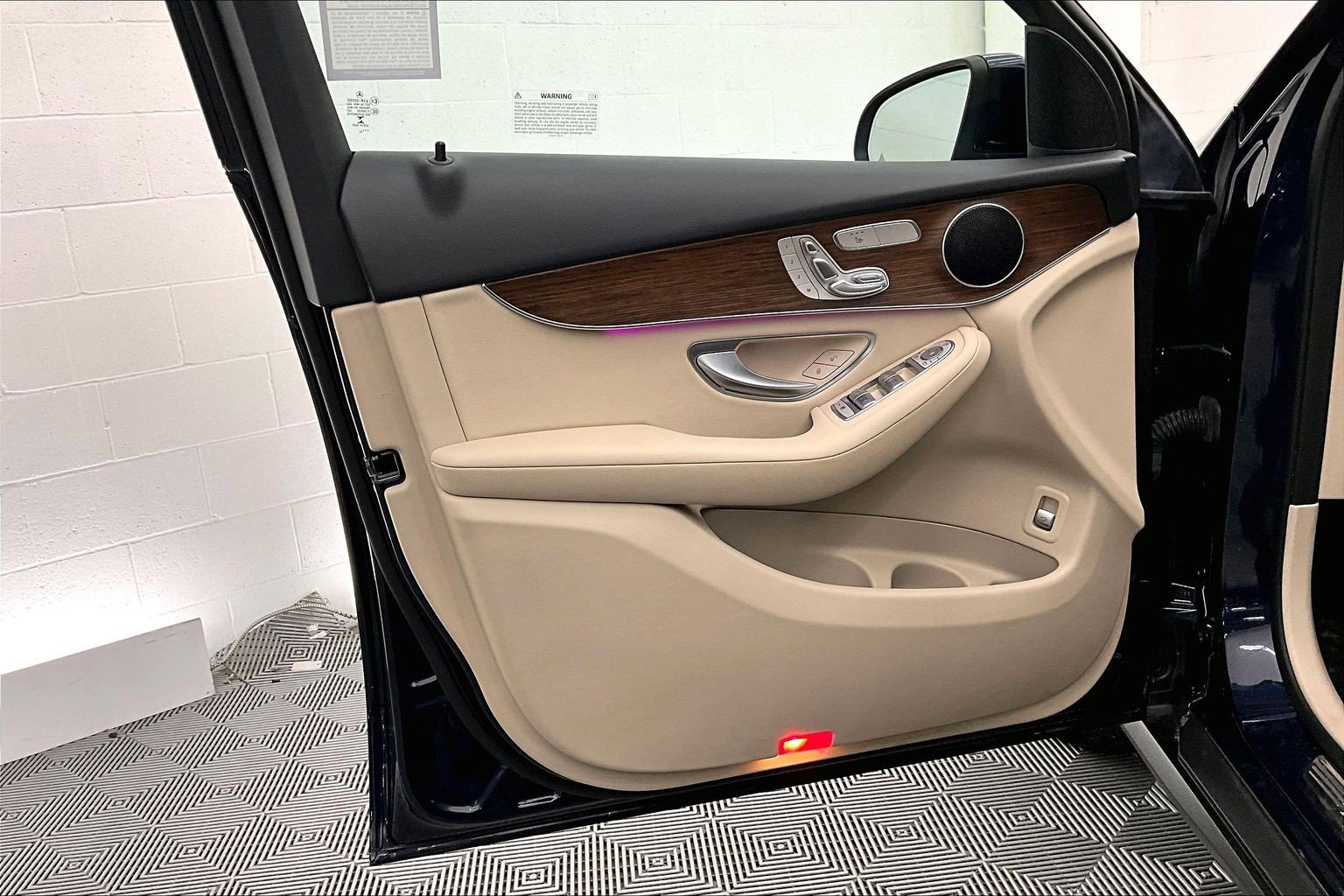 Certified 2022 Mercedes-Benz GLC 300 4MATIC image 24
