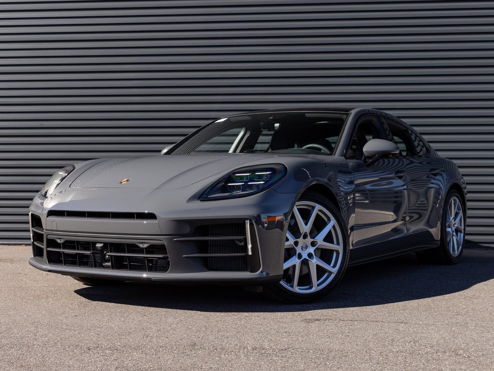New 2026 Porsche Panamera 4 image 1