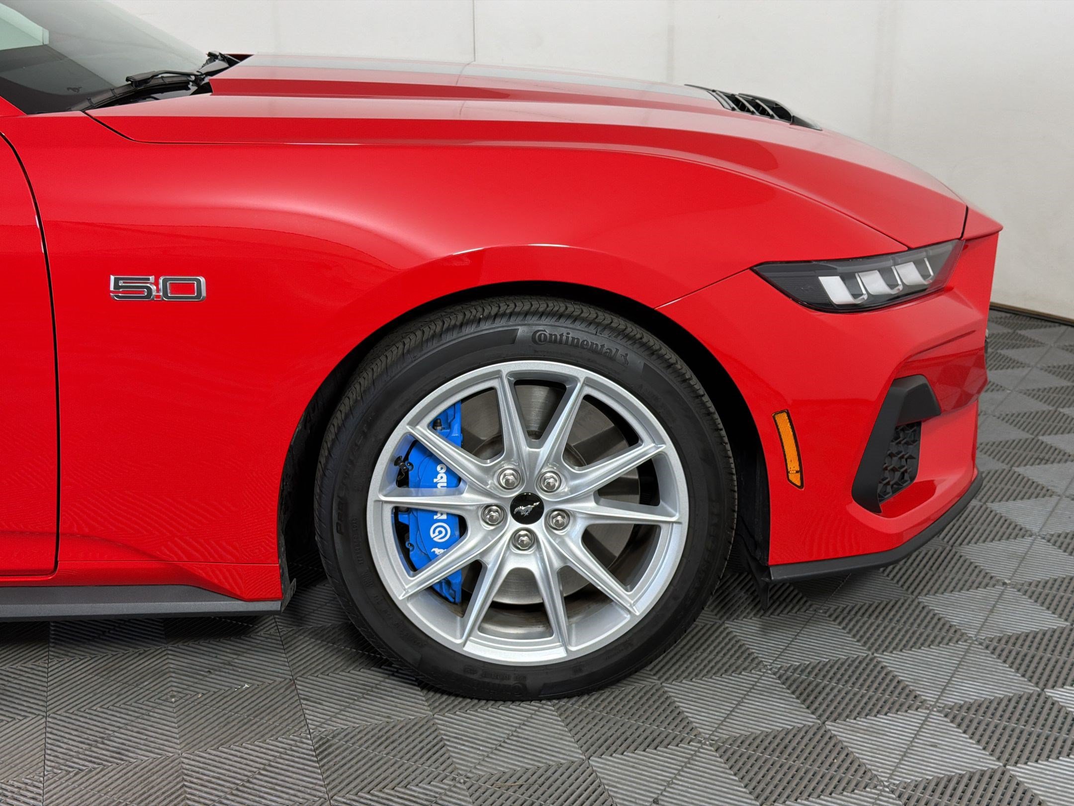 Used 2024 Ford Mustang GT Premium RWD image 13