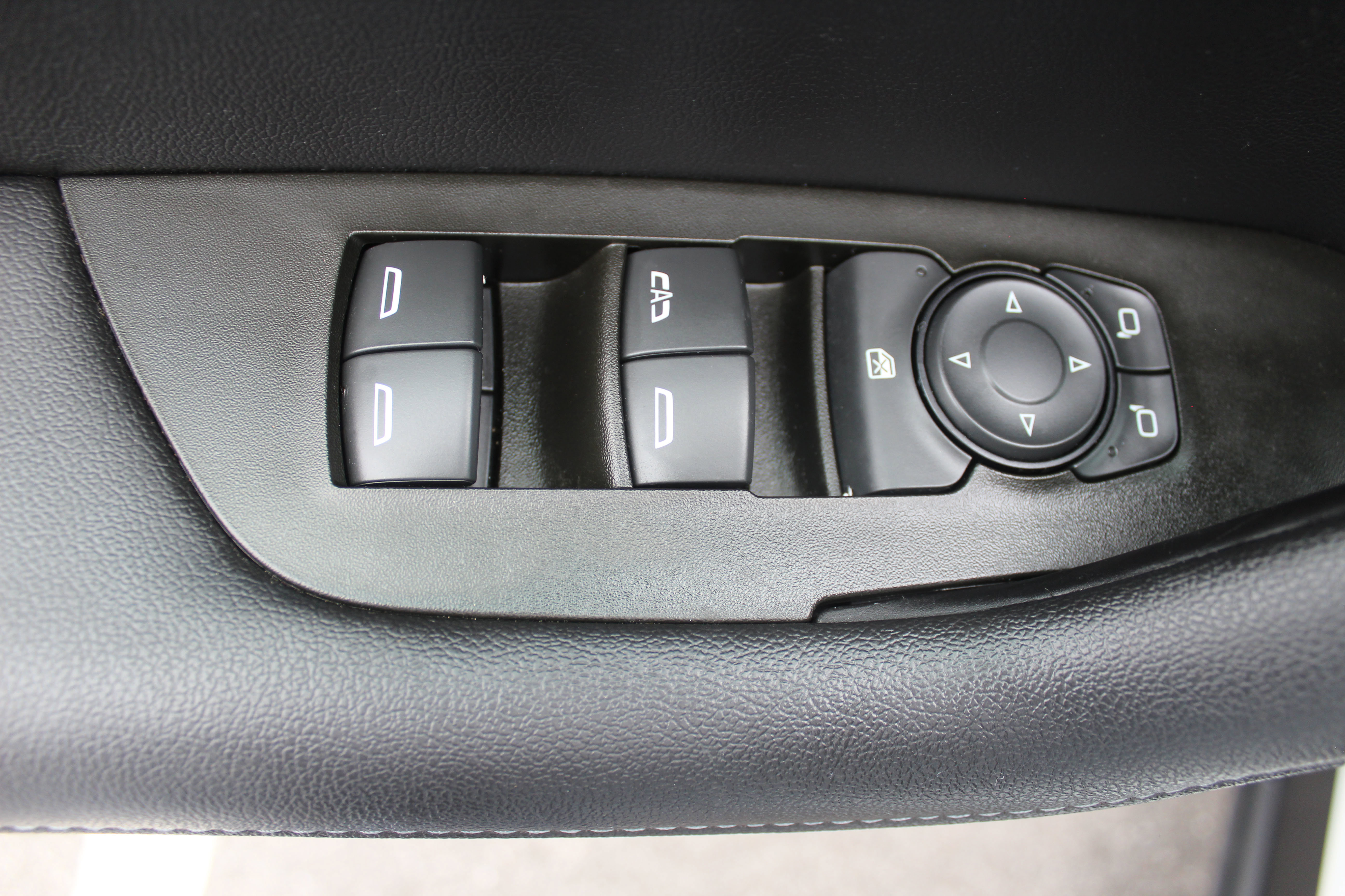 Used 2022 Chevrolet Blazer LT image 30