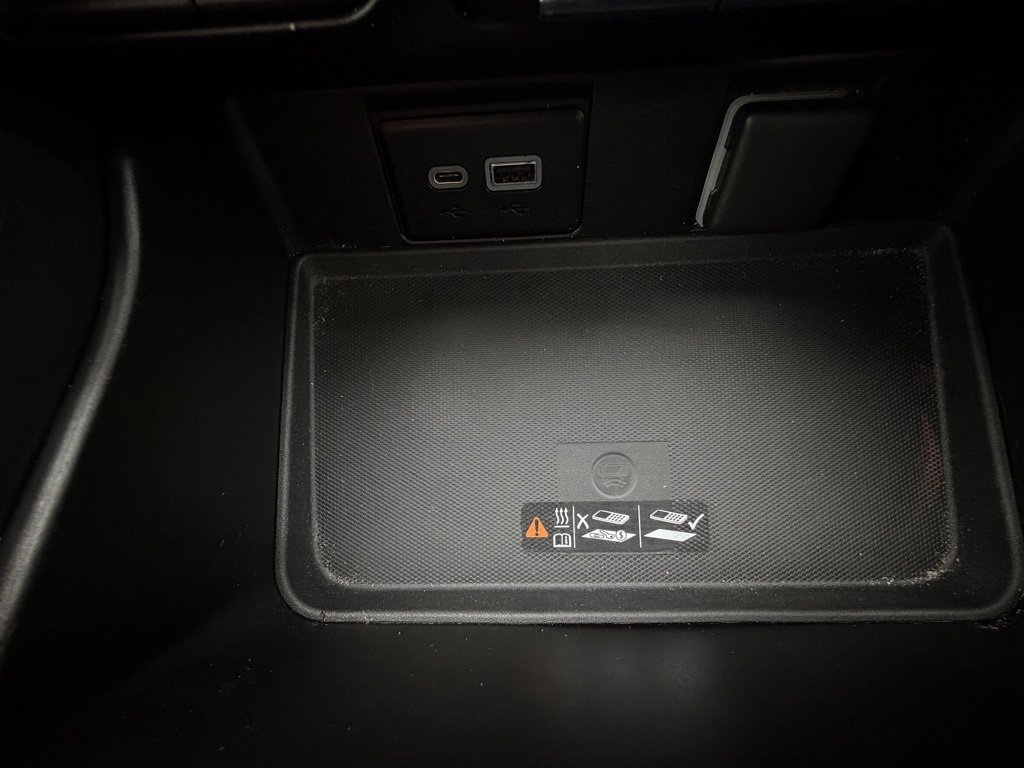 Used 2022 Chevrolet Tahoe Z71 w/ Luxury Package image 29