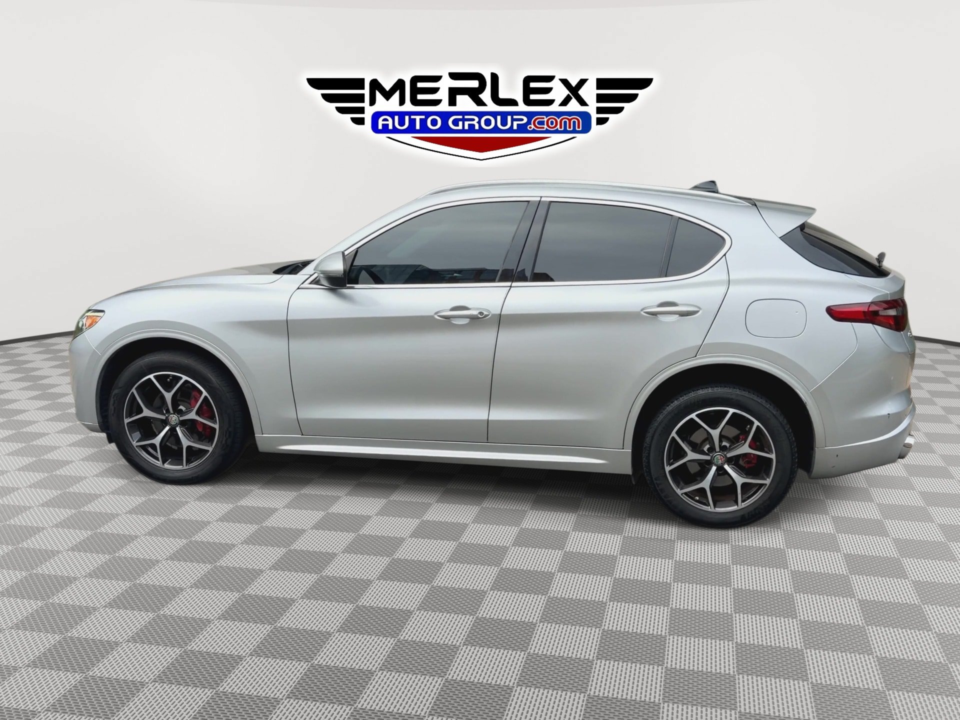 Used 2021 Alfa Romeo Stelvio Ti w/ Active Assist 2 Package TI AWD/4WD image 5