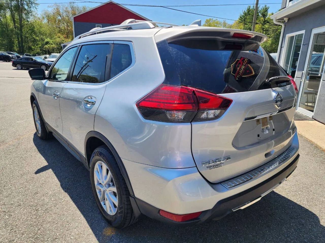 Used 2017 Nissan Rogue SV w/ SV Premium Package AWD/4WD image 7