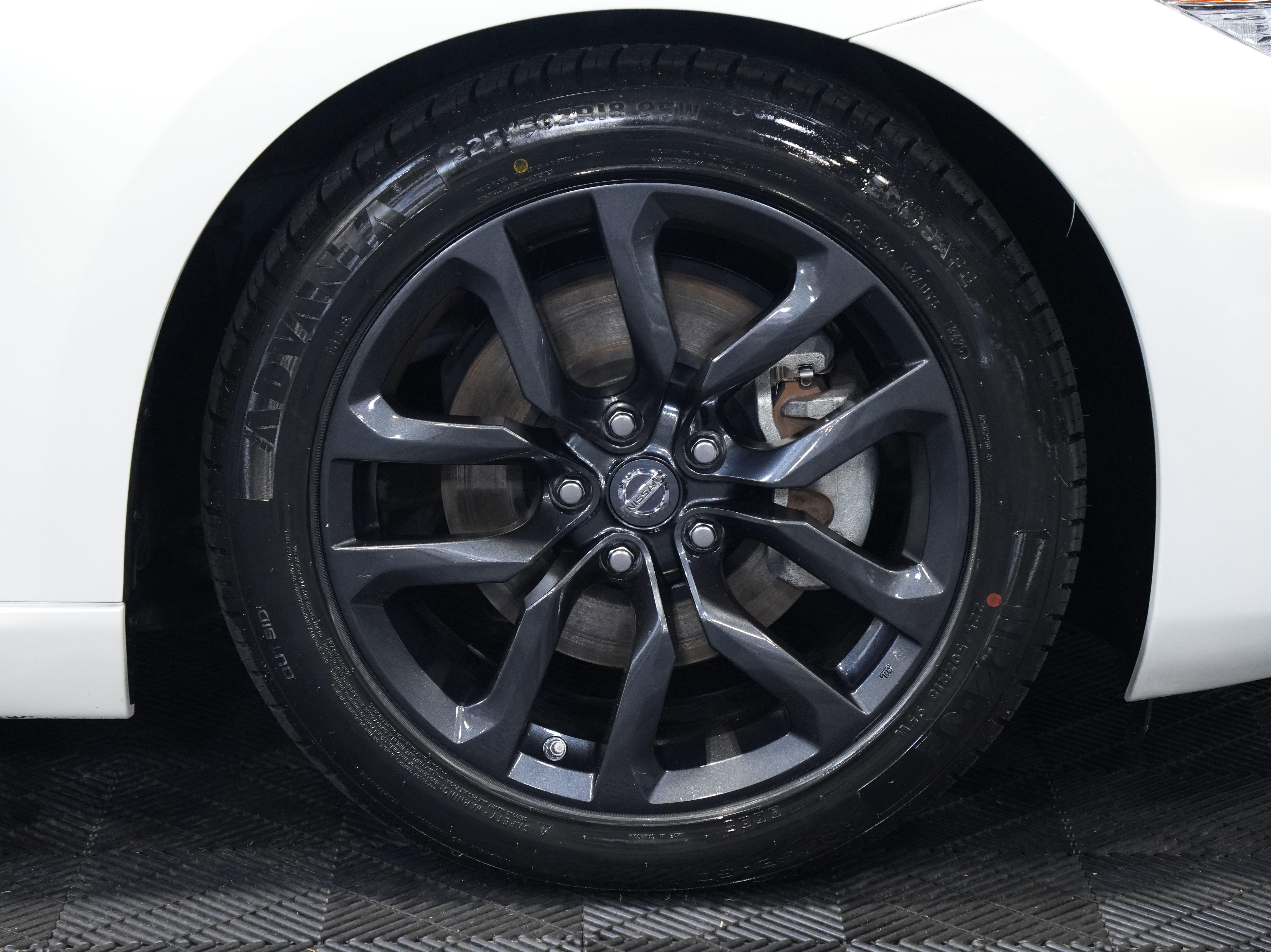 Used 2016 Nissan 370Z Touring RWD image 44