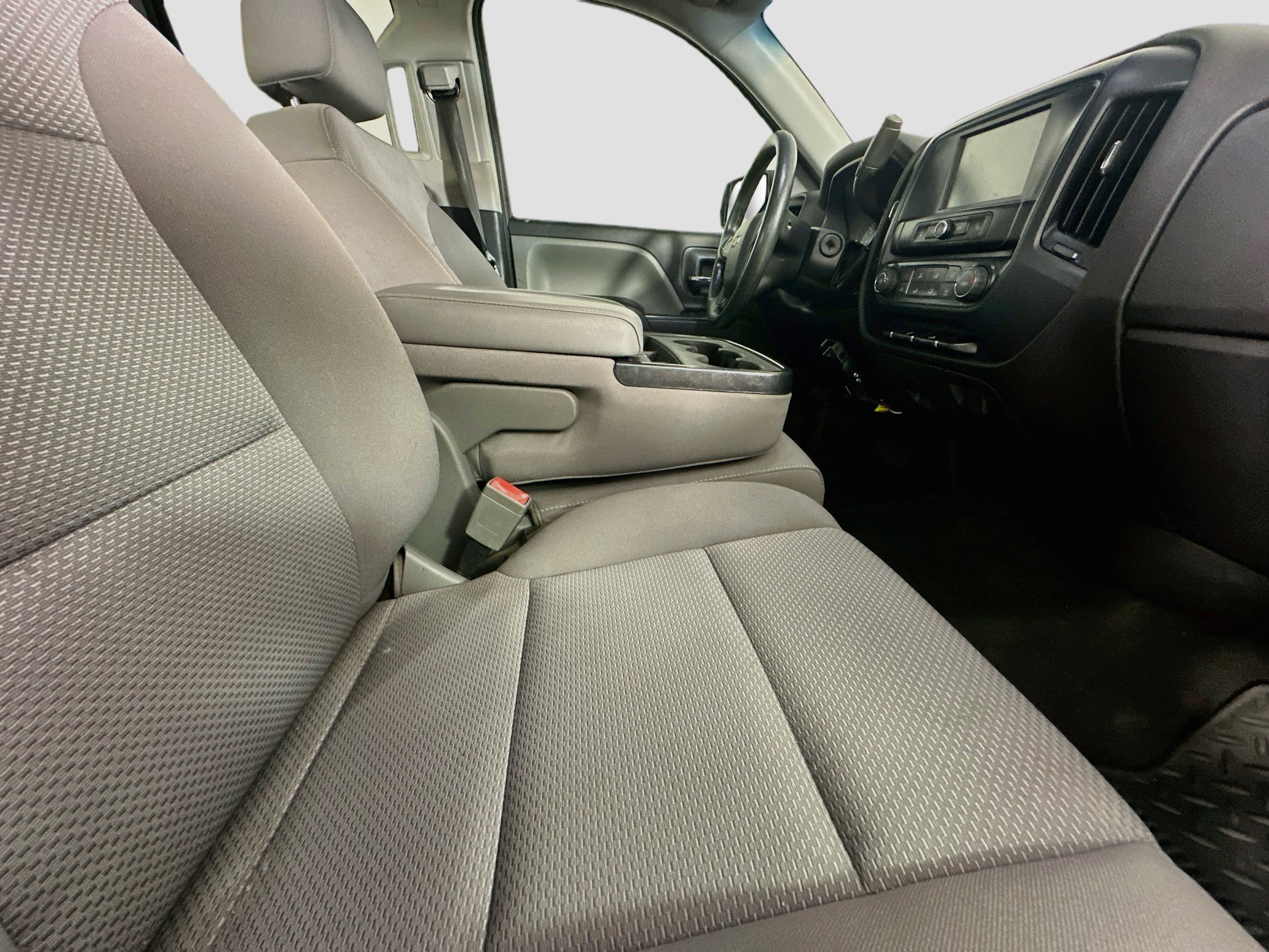 Used 2018 Chevrolet Silverado 1500 Custom w/ Custom Value Package RWD image 28