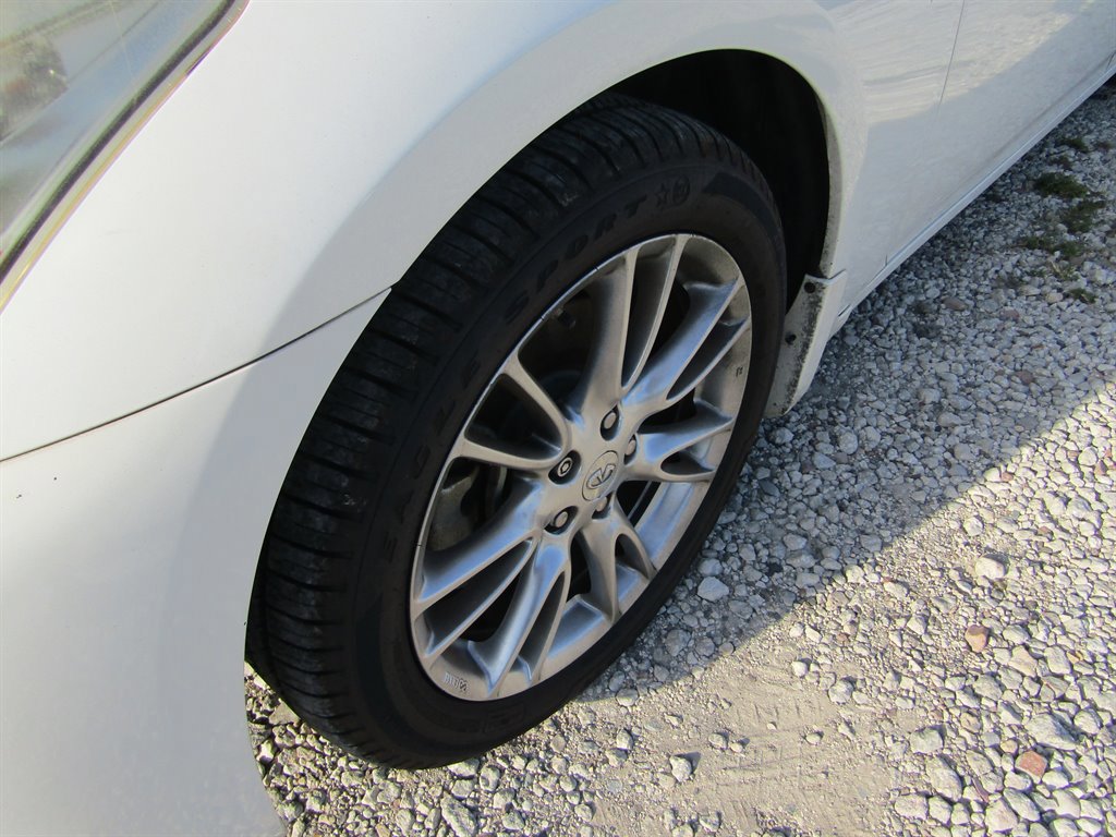 Used 2011 INFINITI G37 Journey w/ Premium Pkg RWD image 15