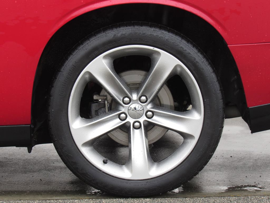 Used 2015 Dodge Challenger SXT w/ Super Sport Group (SS/T) RWD image 27