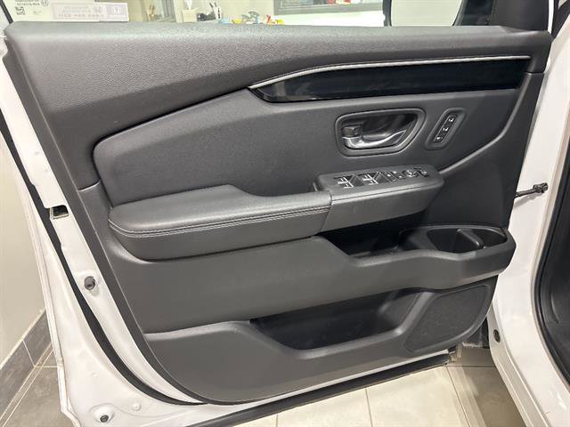 Used 2023 Honda Pilot Touring image 8