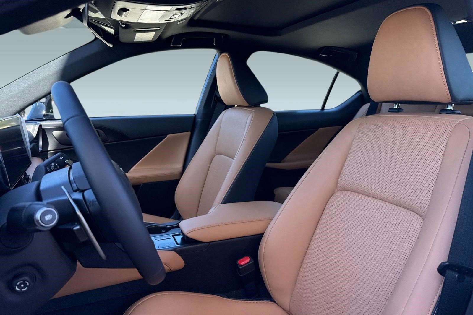 New 2026 Lexus IS 350 F Sport AWD/4WD image 5