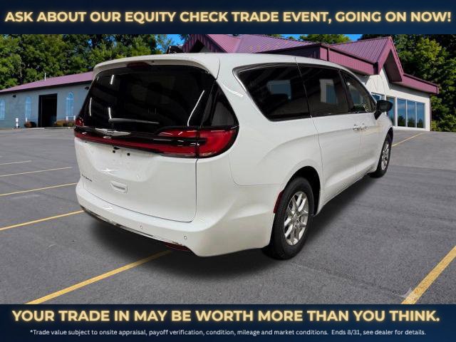 New 2026 Chrysler Pacifica Select FWD image 2