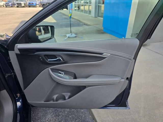 Used 2018 Chevrolet Impala LT w/ LT Convenience Package FWD image 44