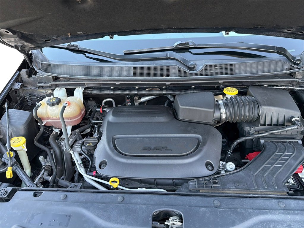 Used 2021 Chrysler Voyager Lxi image 12