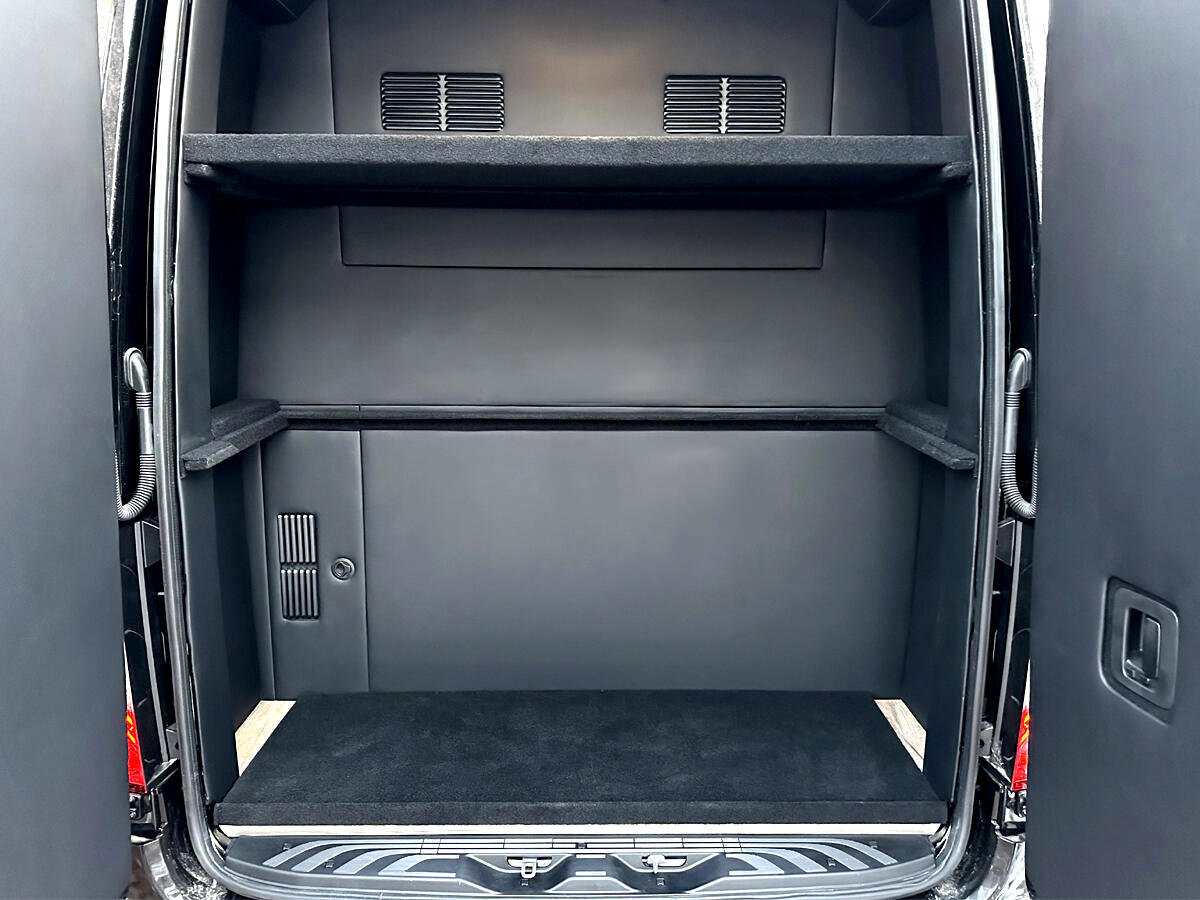 Used 2024 Mercedes-Benz Sprinter 3500 image 23