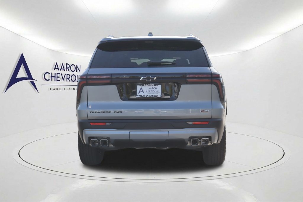 New 2027 Chevrolet Traverse Z71 w/ Enhanced Driving Package AWD/4WD image 5