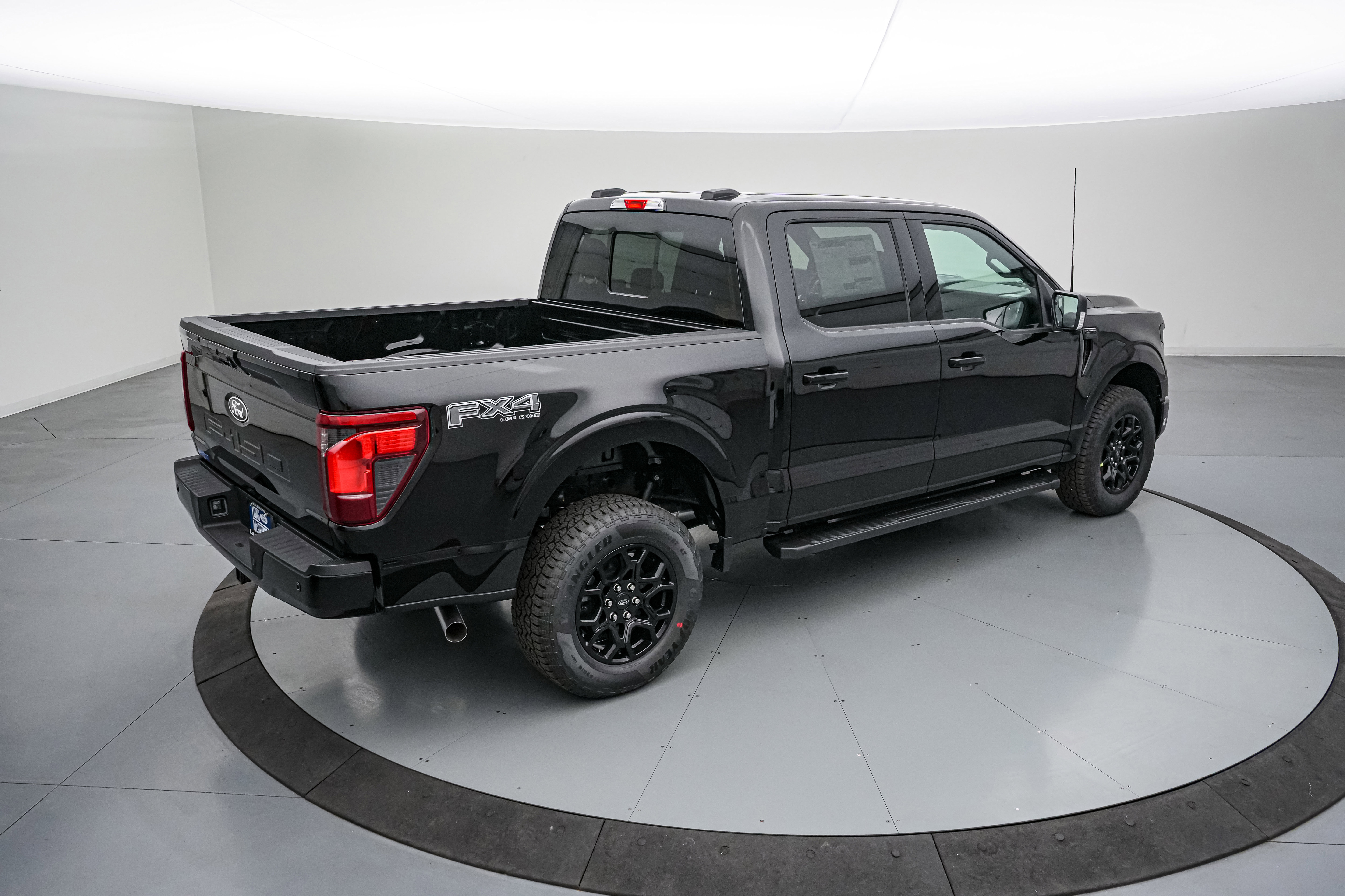 New 2026 Ford F150 XLT AWD/4WD image 4