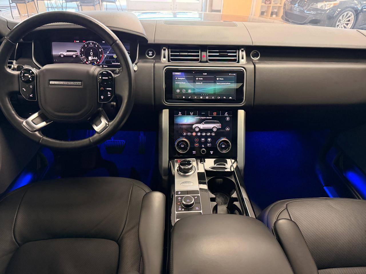 Used 2020 Land Rover Range Rover HSE AWD/4WD image 16