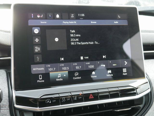 Used 2024 Jeep Compass Latitude image 16