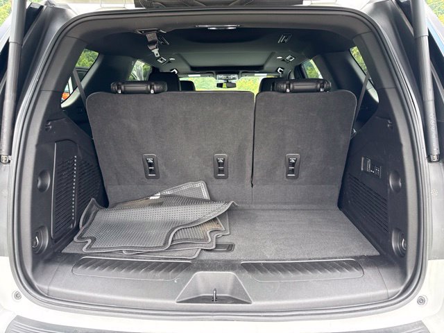 Used 2022 Chevrolet Tahoe LT w/ Luxury Package AWD/4WD image 23