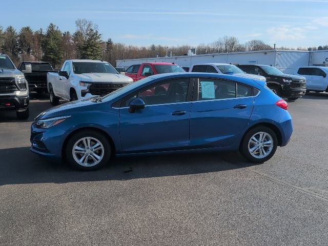 Used 2017 Chevrolet Cruze LT w/ Convenience Package FWD image 2
