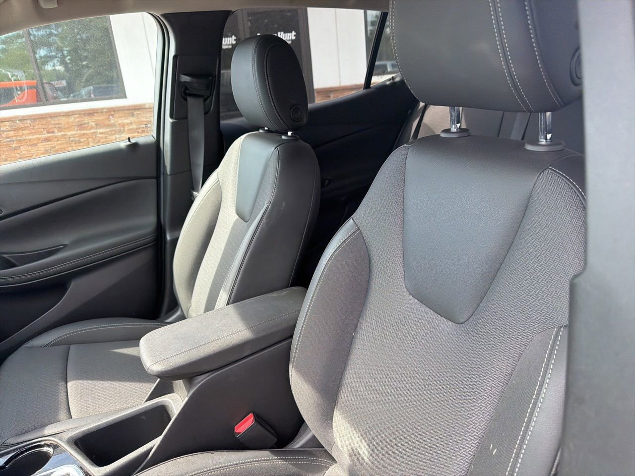 Used 2023 Buick Encore GX Preferred w/ Cold Weather Comfort Package image 3