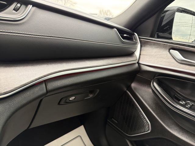 Used 2023 Jeep Grand Cherokee L Overland image 23