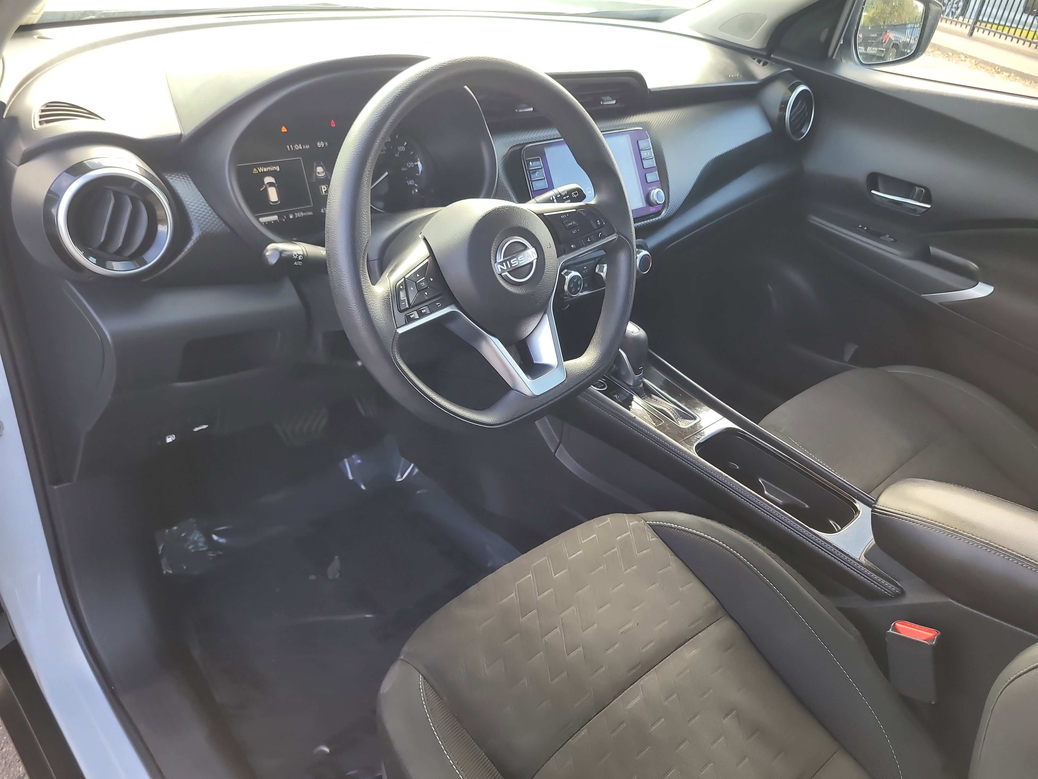 Used 2024 Nissan Kicks SV image 19