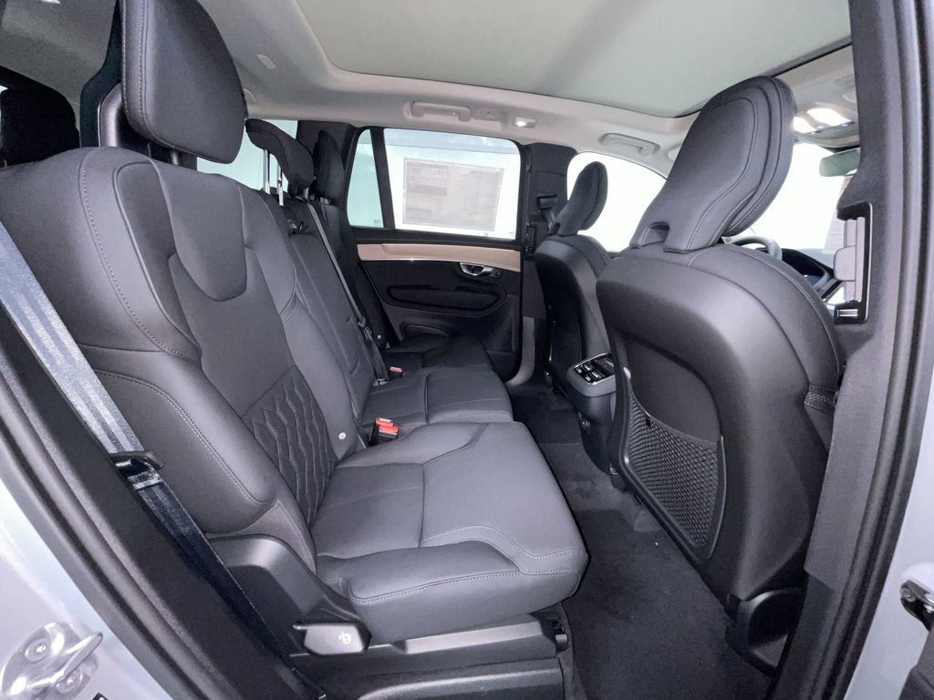 New 2026 Volvo XC90 B6 Plus w/ Protection Package Premier image 13