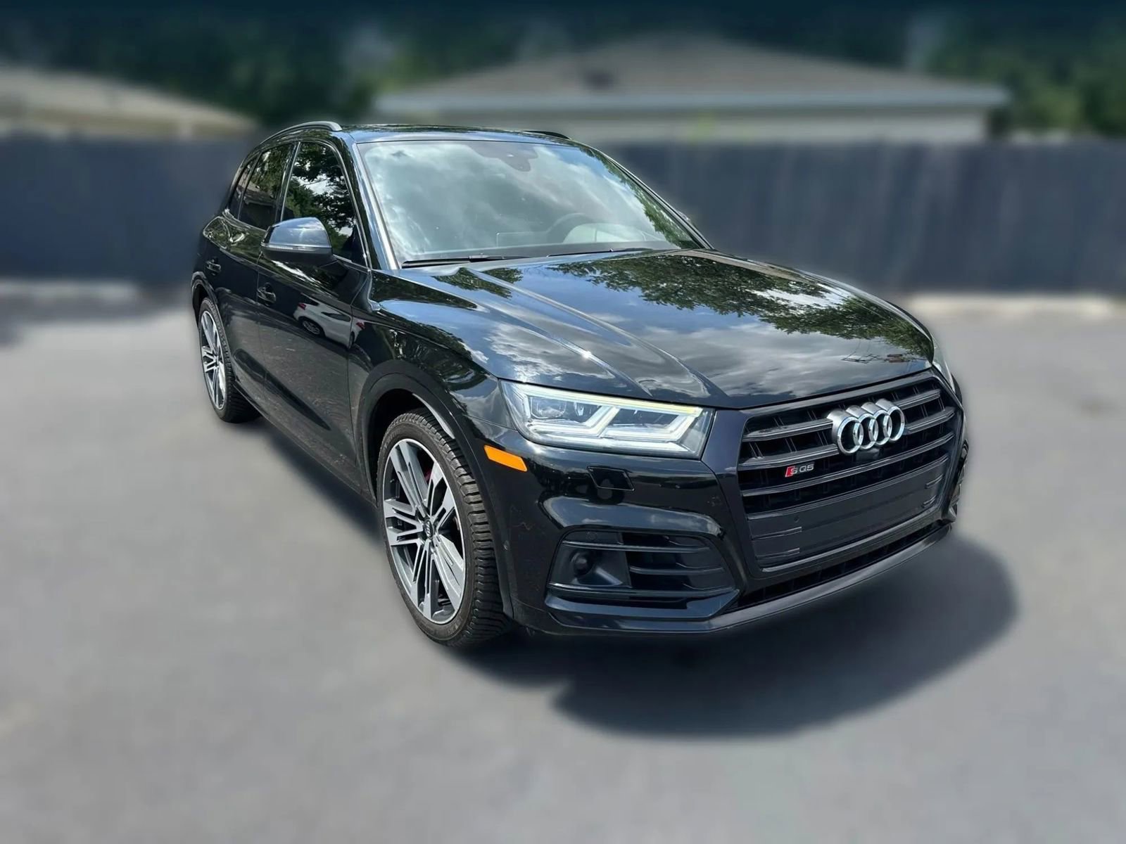 Used 2020 Audi SQ5 Prestige w/ Prestige Package image 3
