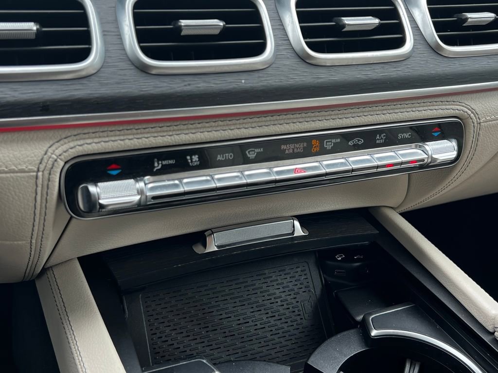 Used 2022 Mercedes-Benz GLE 350 4MATIC w/ Premium Package image 29