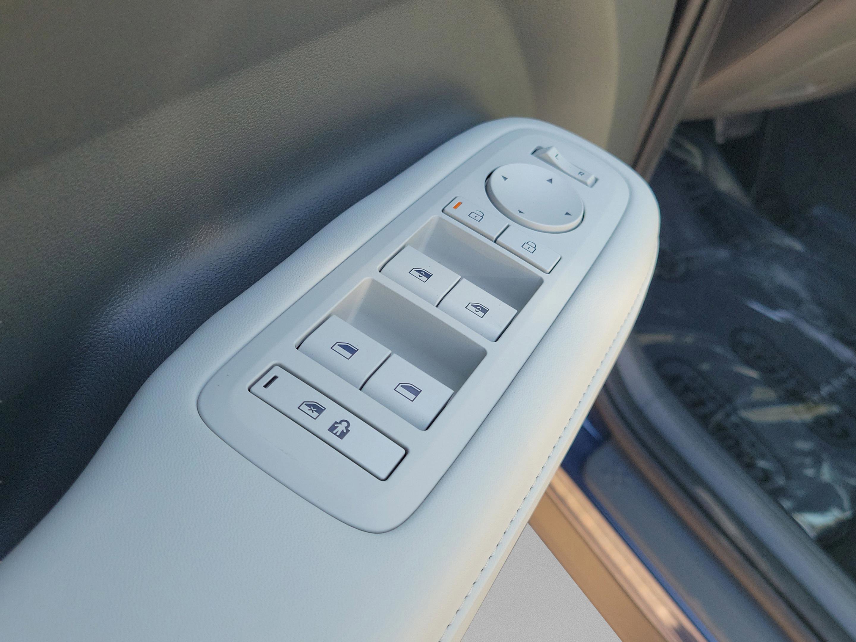 New 2026 Hyundai Santa Fe SEL image 15