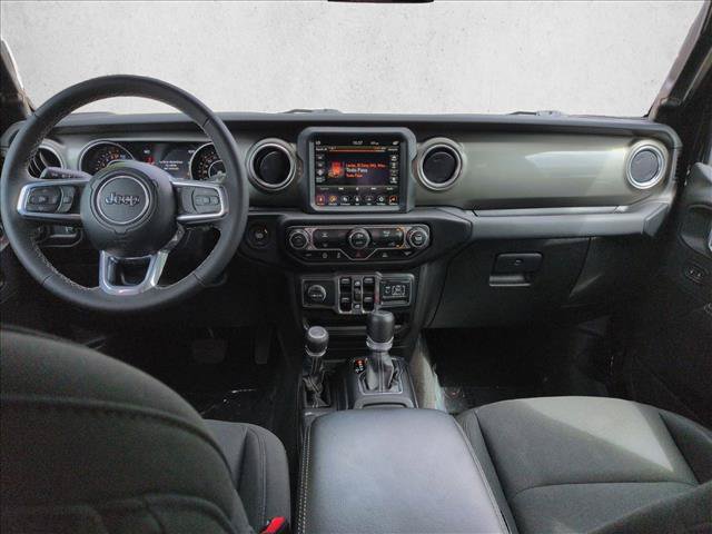 Used 2023 Jeep Gladiator Overland AWD/4WD image 17