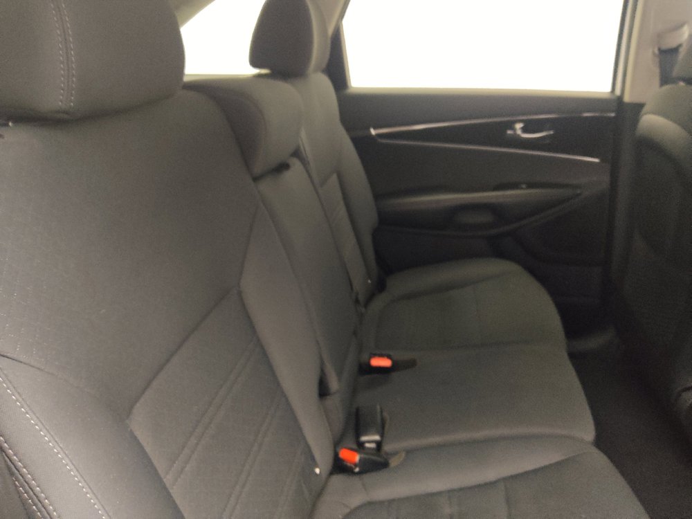 Used 2019 Kia Sorento FWD w/ LX Convenience Package image 19
