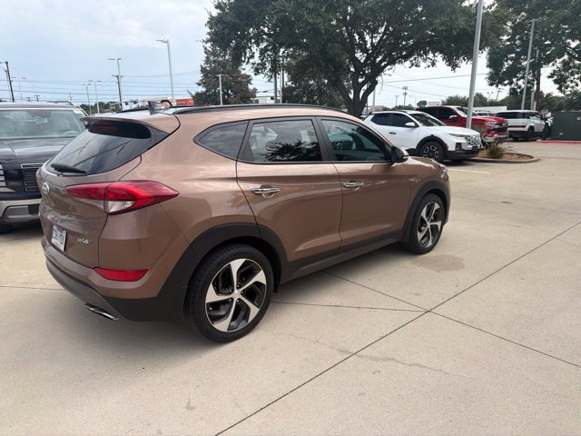 Used 2016 Hyundai Tucson Limited w/ Option Group 03 FWD image 3