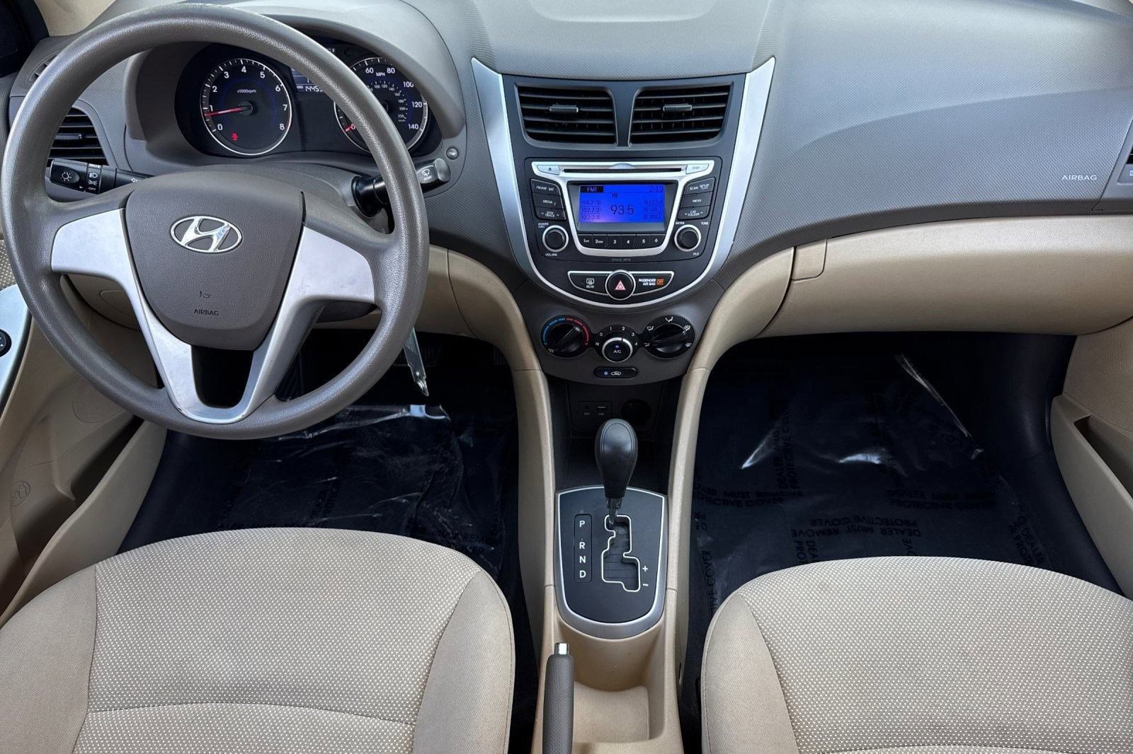Used 2014 Hyundai Accent GLS image 25