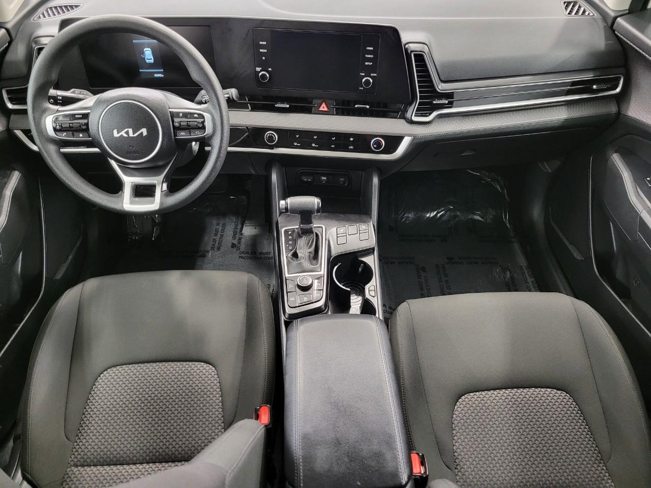 Used 2025 Kia Sportage LX image 6