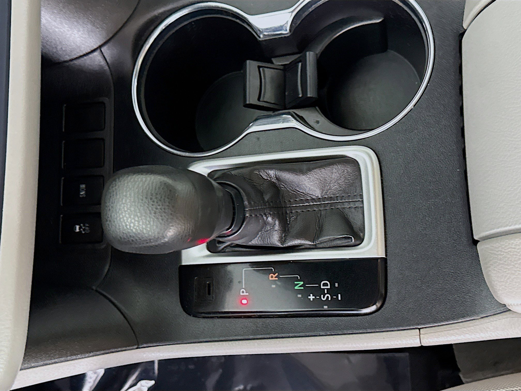 Used 2019 Toyota Highlander LE image 20