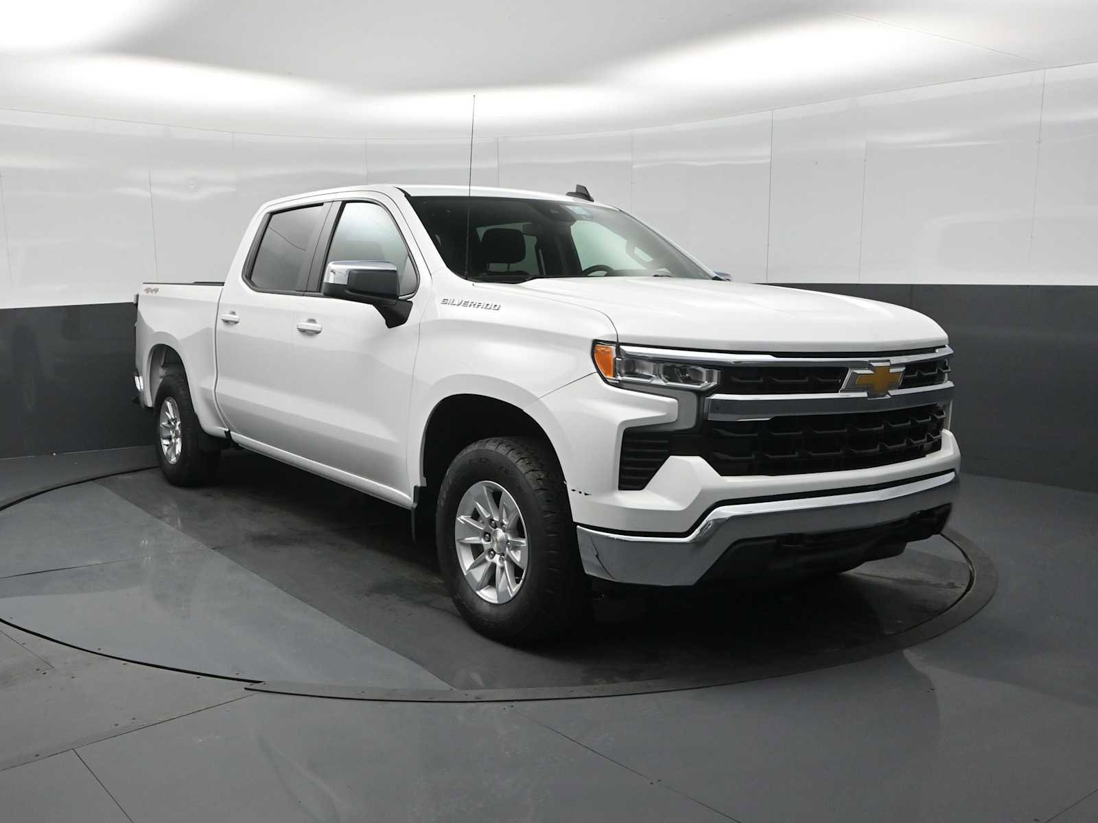 Used 2023 Chevrolet Silverado 1500 LT w/ Work Truck Package image 2