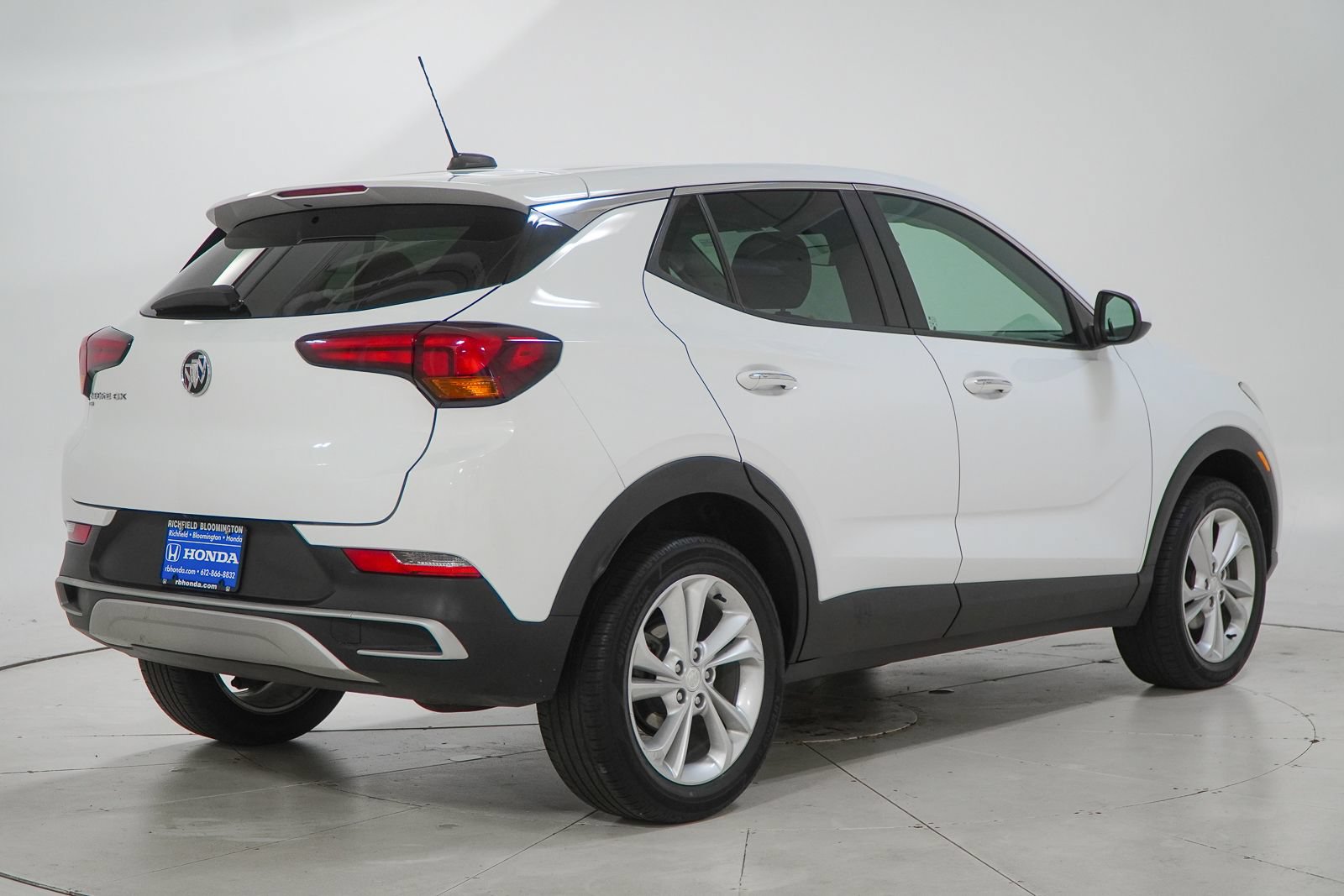 Used 2021 Buick Encore GX Preferred w/ Cold Weather Comfort Package AWD/4WD image 10