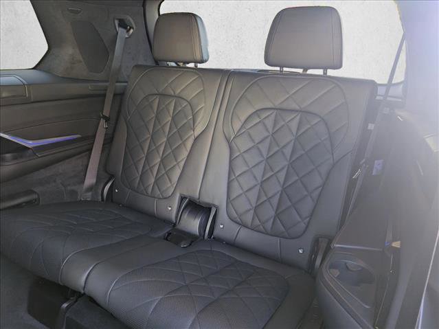 Used 2025 BMW X7 xDrive40i w/ M Sport Package image 20