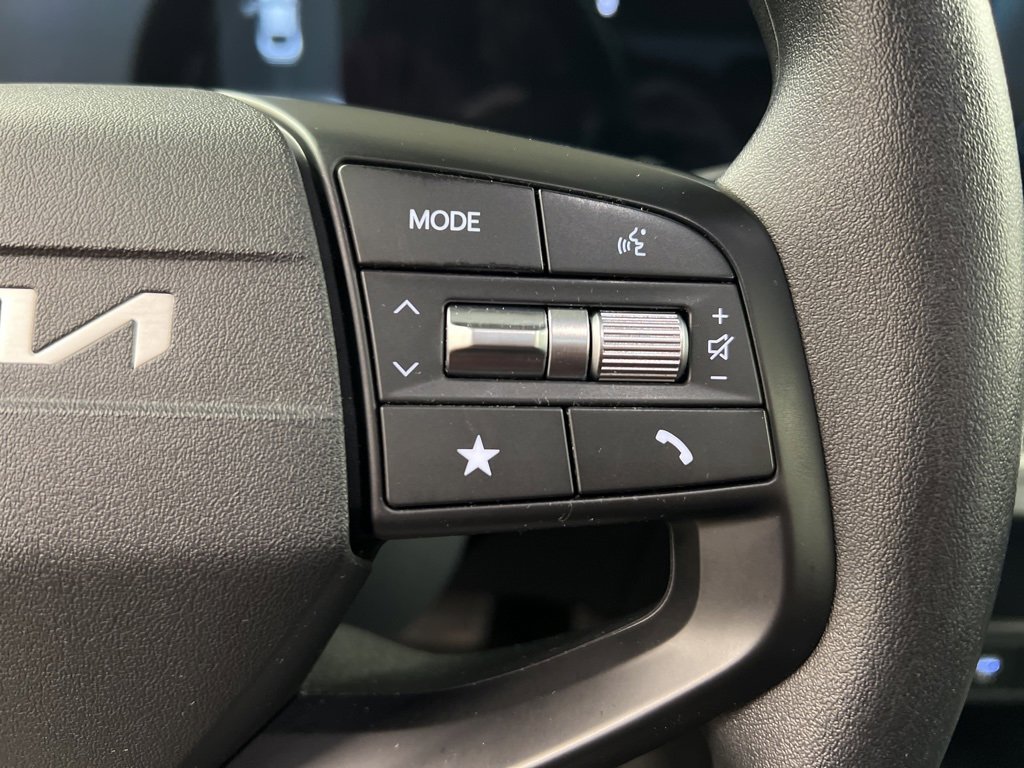 Used 2025 Kia K4 LXS image 20