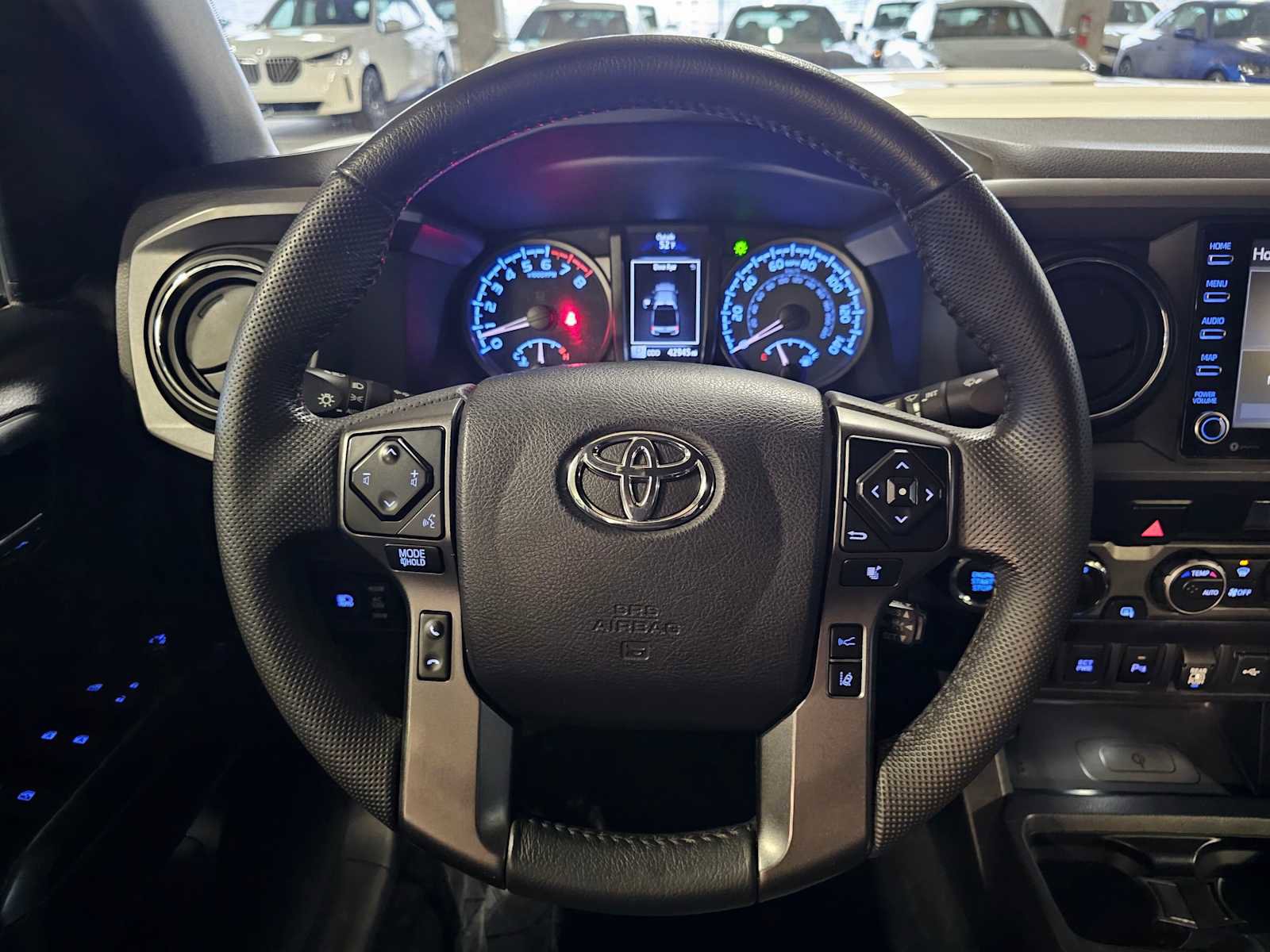 Used 2021 Toyota Tacoma TRD Sport w/ Technology Package image 11