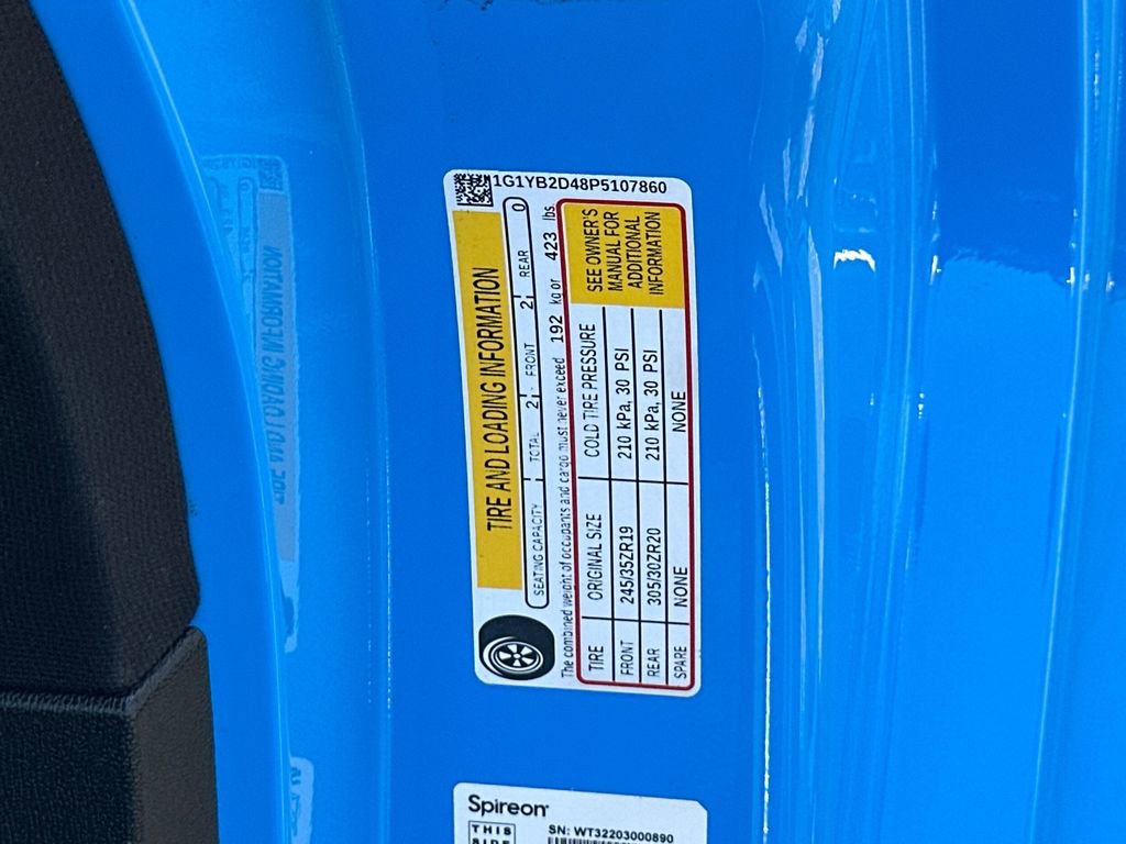 Used 2023 Chevrolet Corvette Stingray Preferred Cpe w/ Body-Color Dual Roof Package RWD image 29