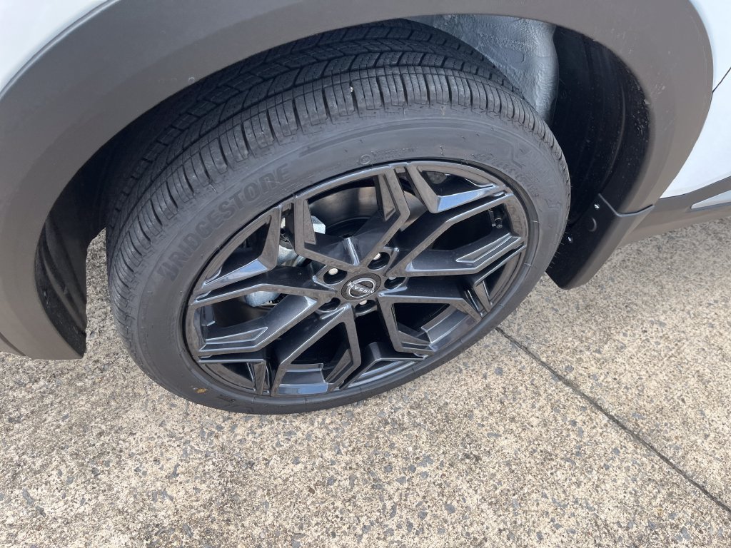 New 2027 Nissan Kicks SR AWD/4WD image 9