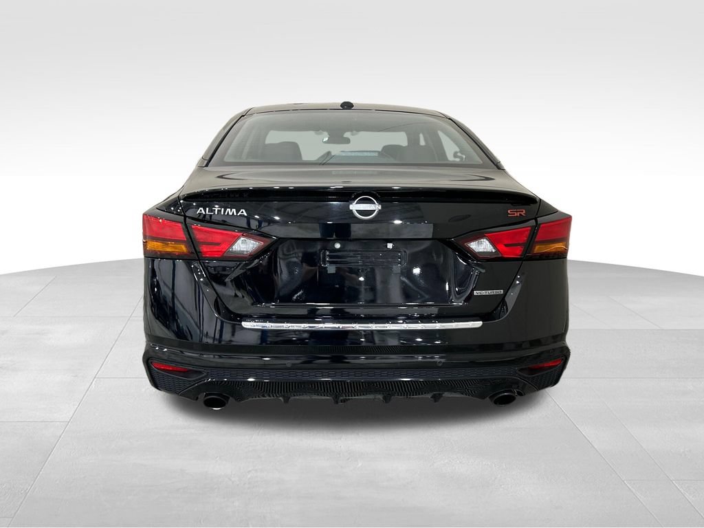 Used 2023 Nissan Altima 2.0 SR FWD image 4