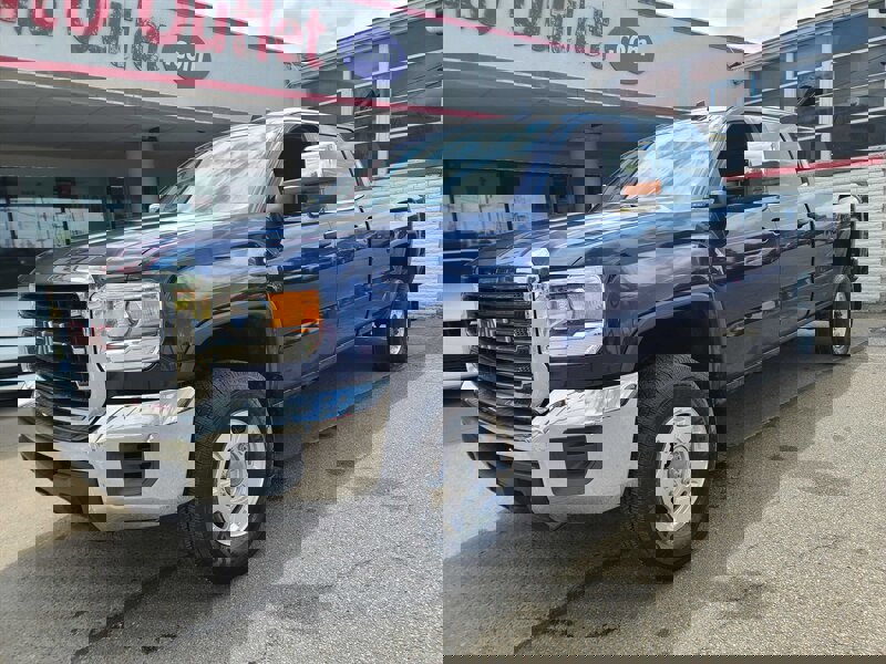 Used 2015 GMC Sierra 2500 SLE image 1