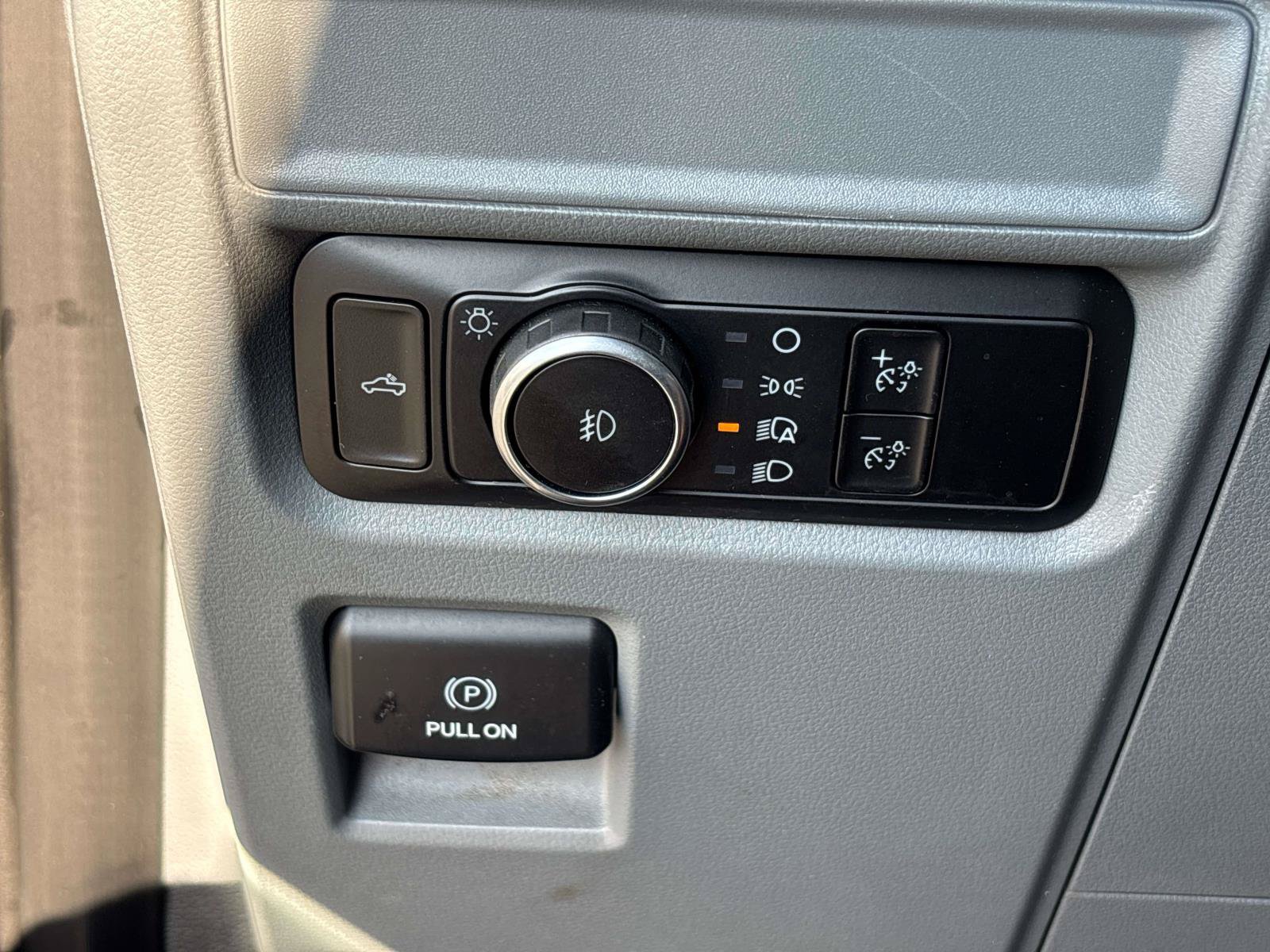 Used 2023 Ford F150 XLT AWD/4WD image 18