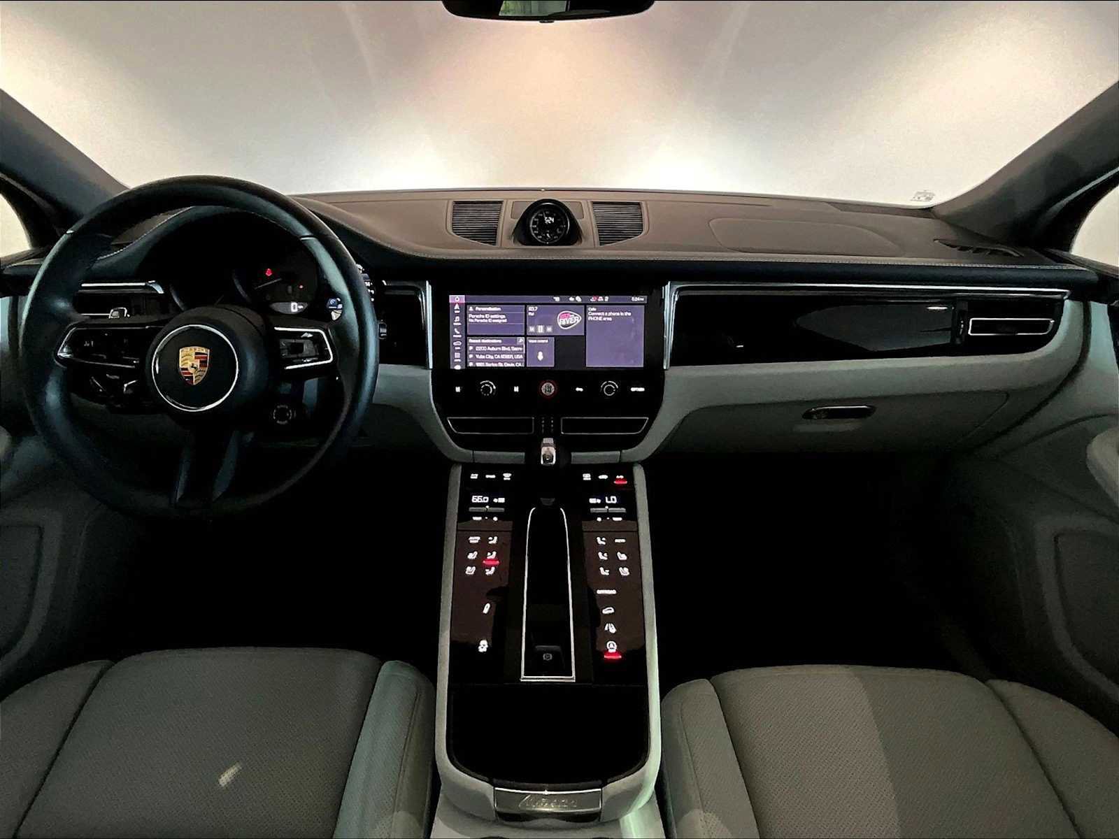 Used 2025 Porsche Macan S image 17