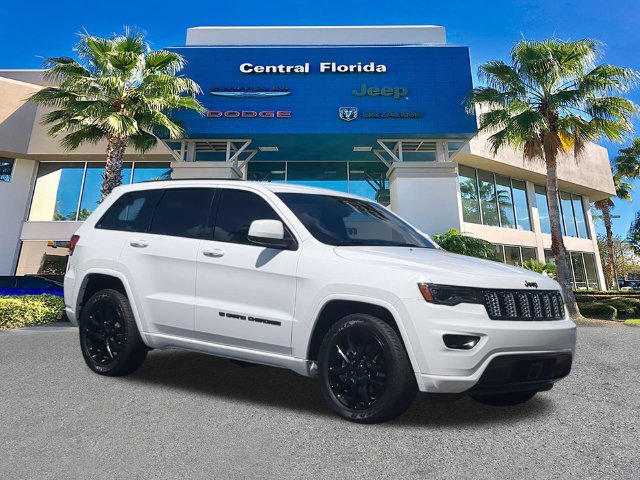 Used 2022 Jeep Grand Cherokee Laredo X RWD image 2