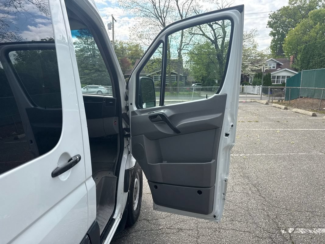 Used 2018 Mercedes-Benz Sprinter 2500 image 17